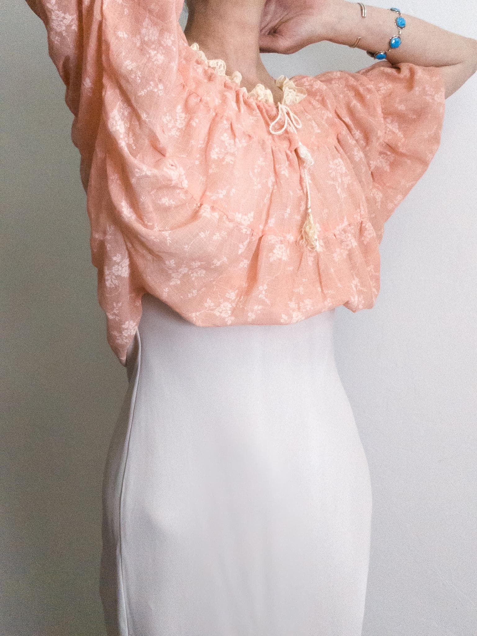 1970s calico prairie tiered top - putty pink/floral - xs/s - image 4