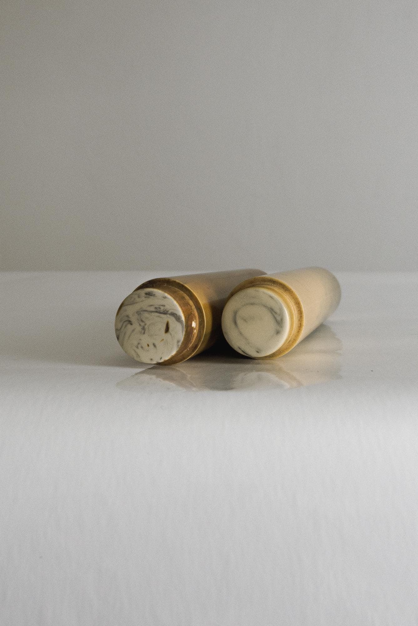 vintage 1950s marbled bakelite rod set 2 pcs 121 grams antique german bakelite old rod two doorknobs - image 3
