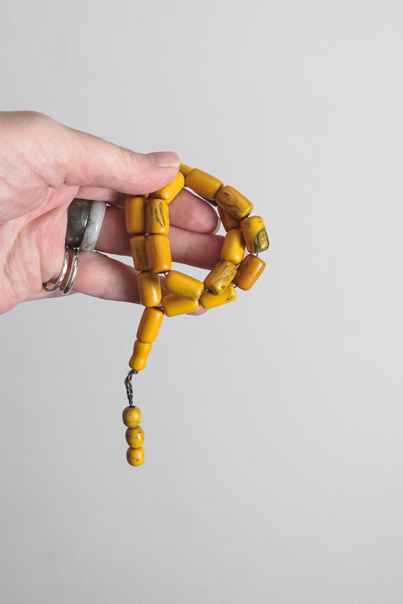 vintage 1950s bakelite prayer beads, compact muslim tasbih - image 3