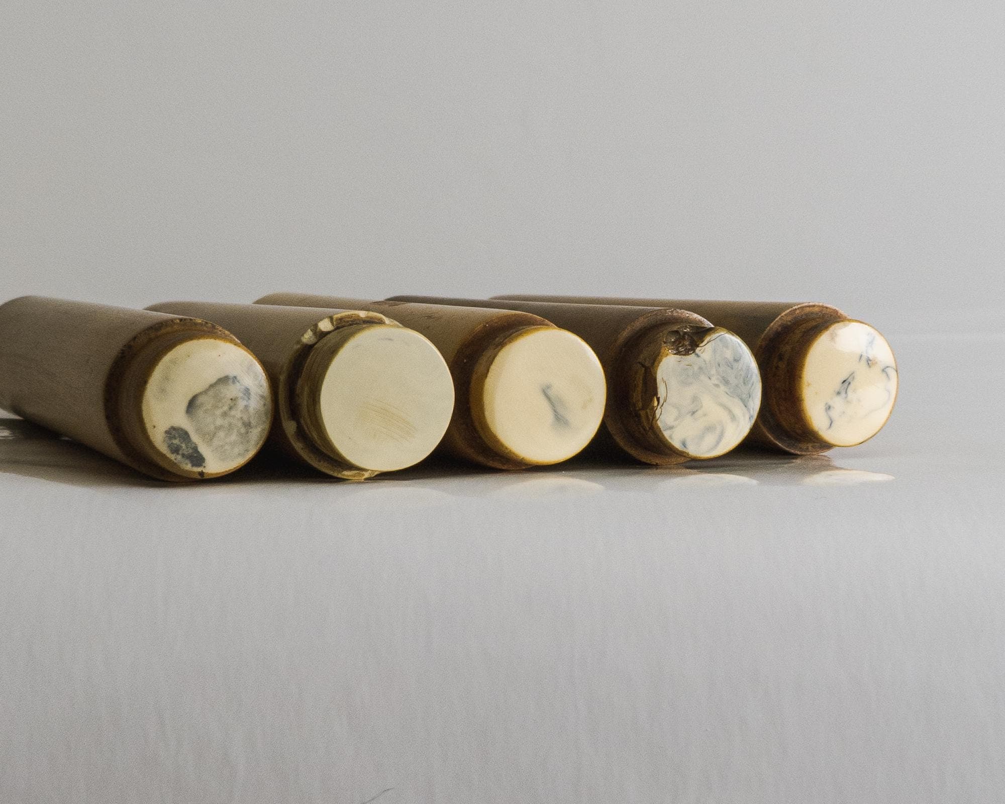 marbled bakelite vintage rod 5 pcs 307 grams antique german bakelite marmled old rod 5 doorknobs - image 4
