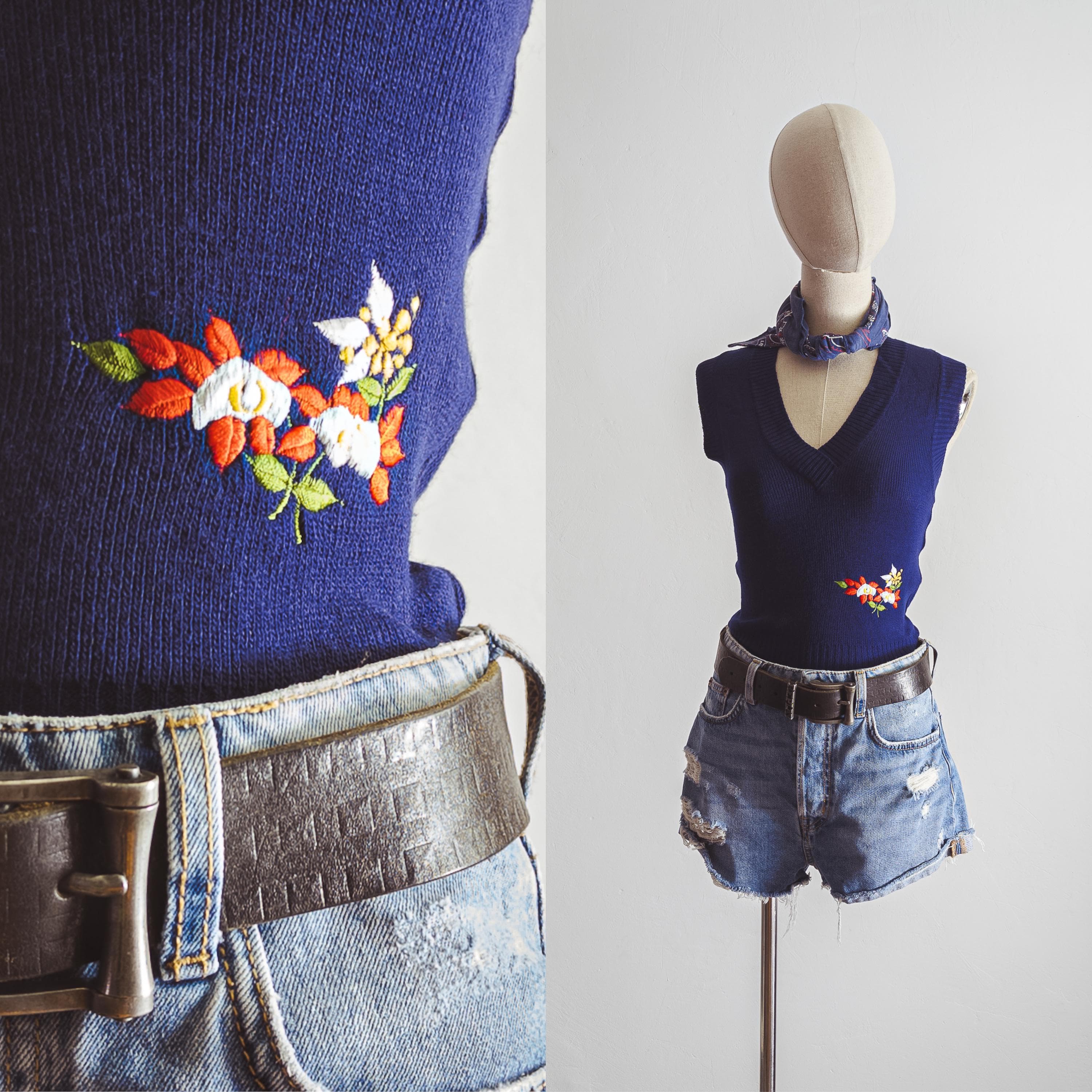 embroidered fine knit sweater vest - midnight blue - ladies - vintage/70s mod/retro - xs/s