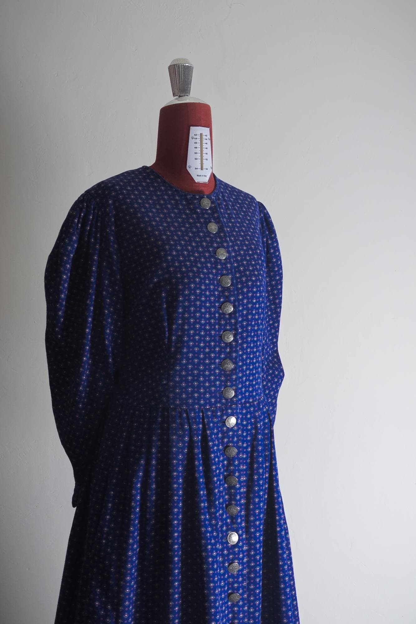 fall winter dark long dirndl dress ditsy floral dirndl plus size bavarian oktoberfest vintage autumn peasant indigo shirtdress w/long sleeve - image 3