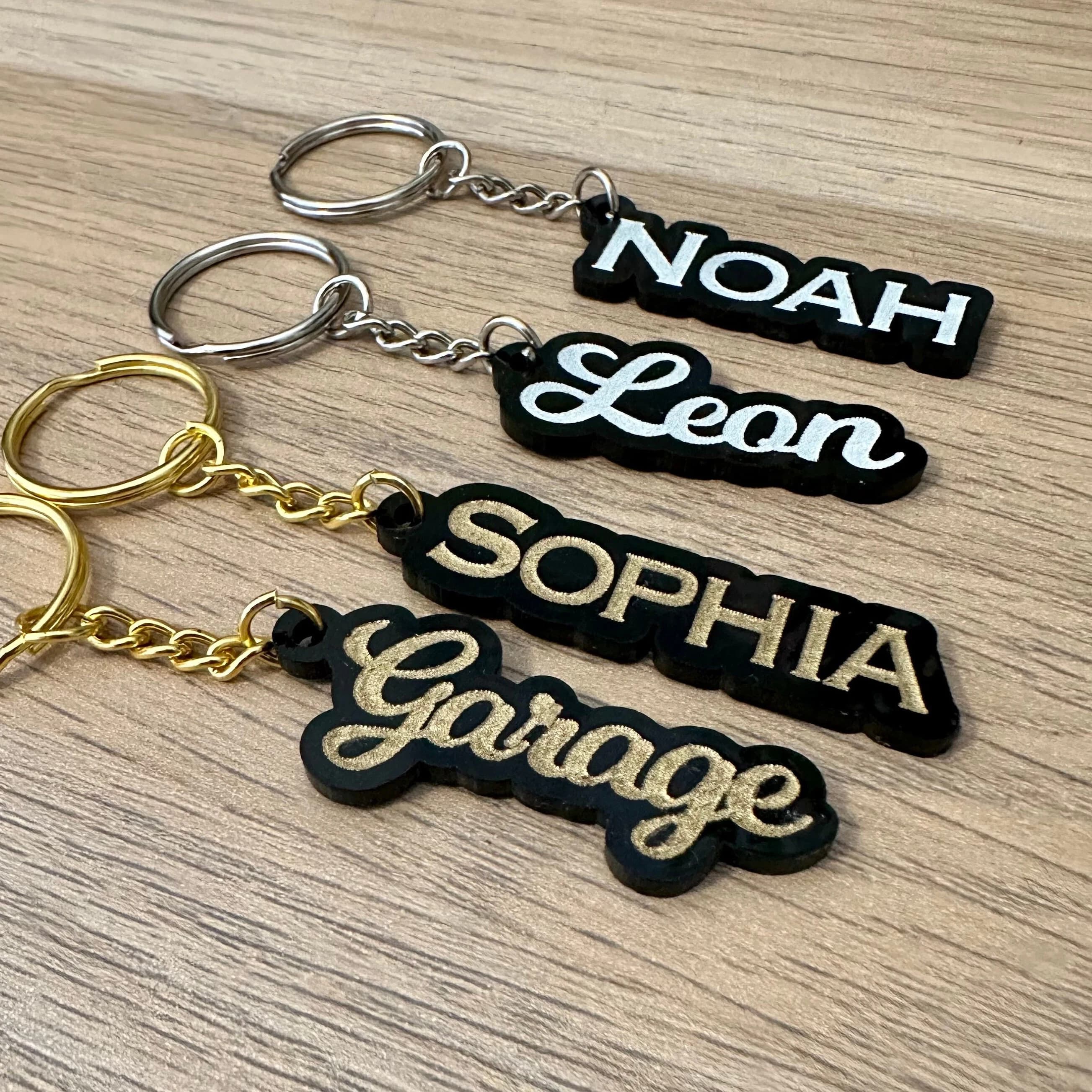 Schlüsselanhänger personalisiert mit Namen gold silber mit Gravur Weihnachtsgeschenk Mann Frau Kind