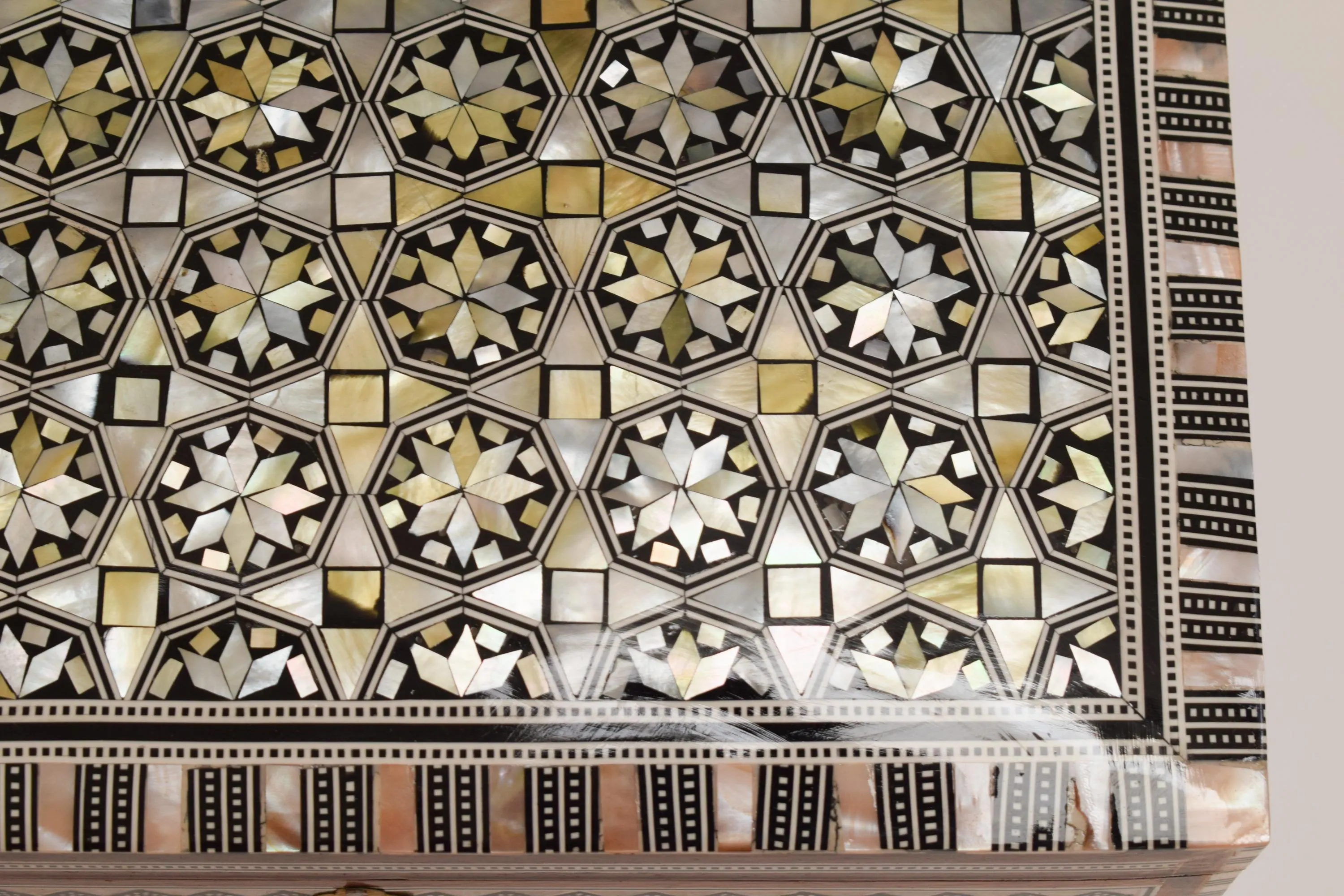 Handmade Mother of Pearl Jewelry Box – Arabic Mosaic Inlay Keepsake, Morocco Artisan Storage - image 3