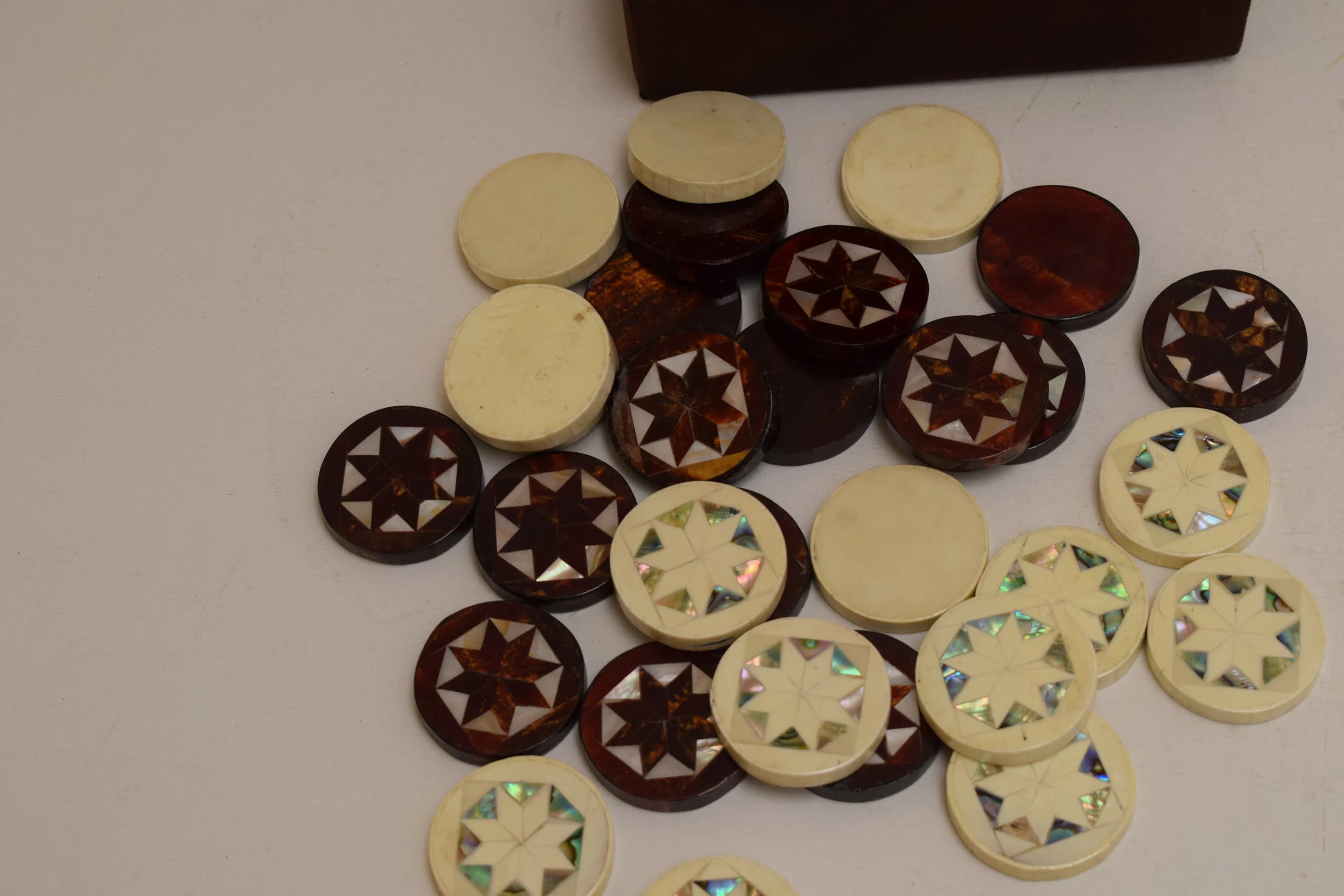 Handmade Egyptian Backgammon Chips: Mother of Pearl Inlay, Velvet Gift Box - image 3
