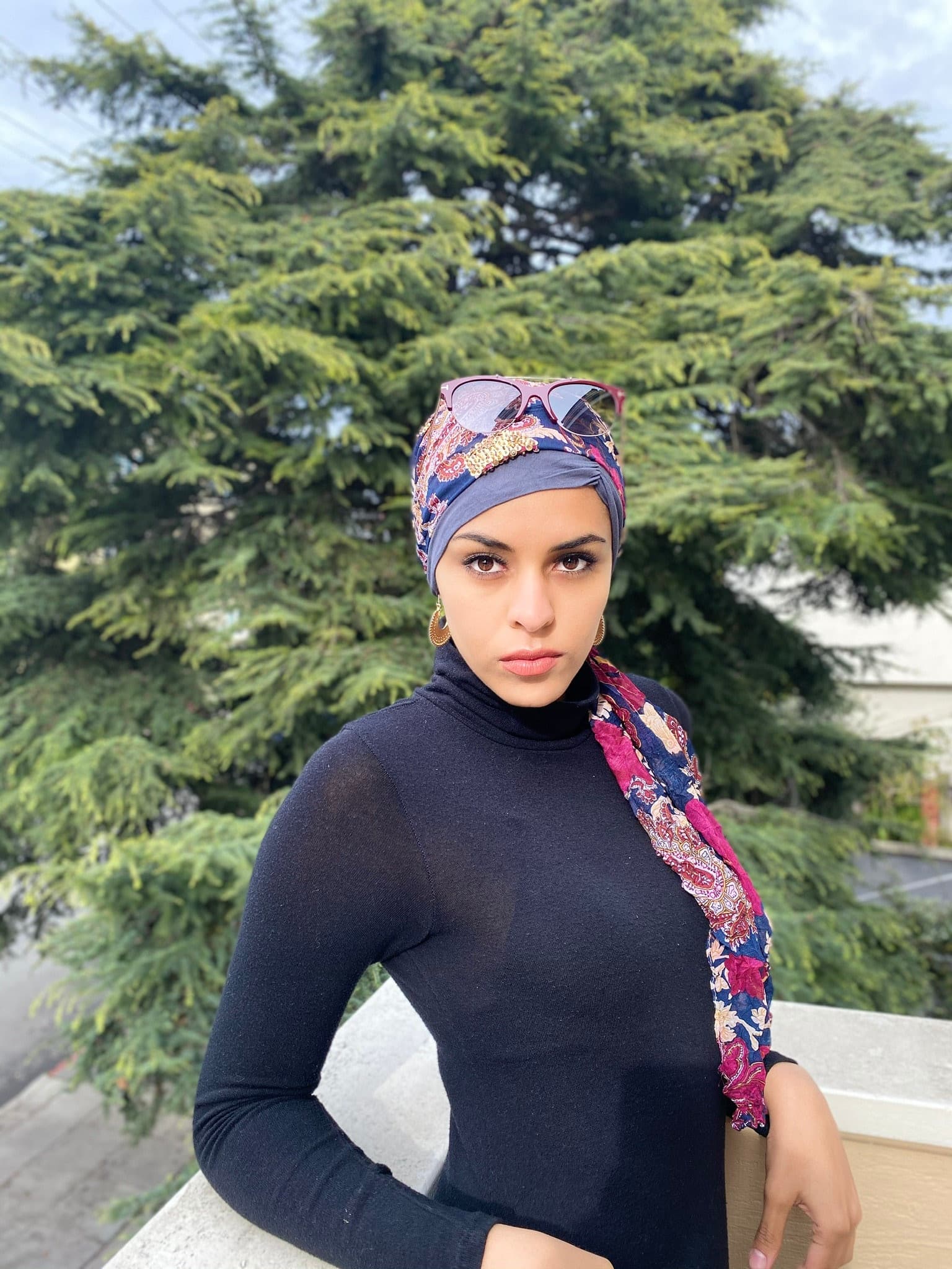 Side-Swept Bang Look Tube - Support for Scarf Scarves Under Cap Wig Hijab Tichel Snood Turban Chemo (Gray)