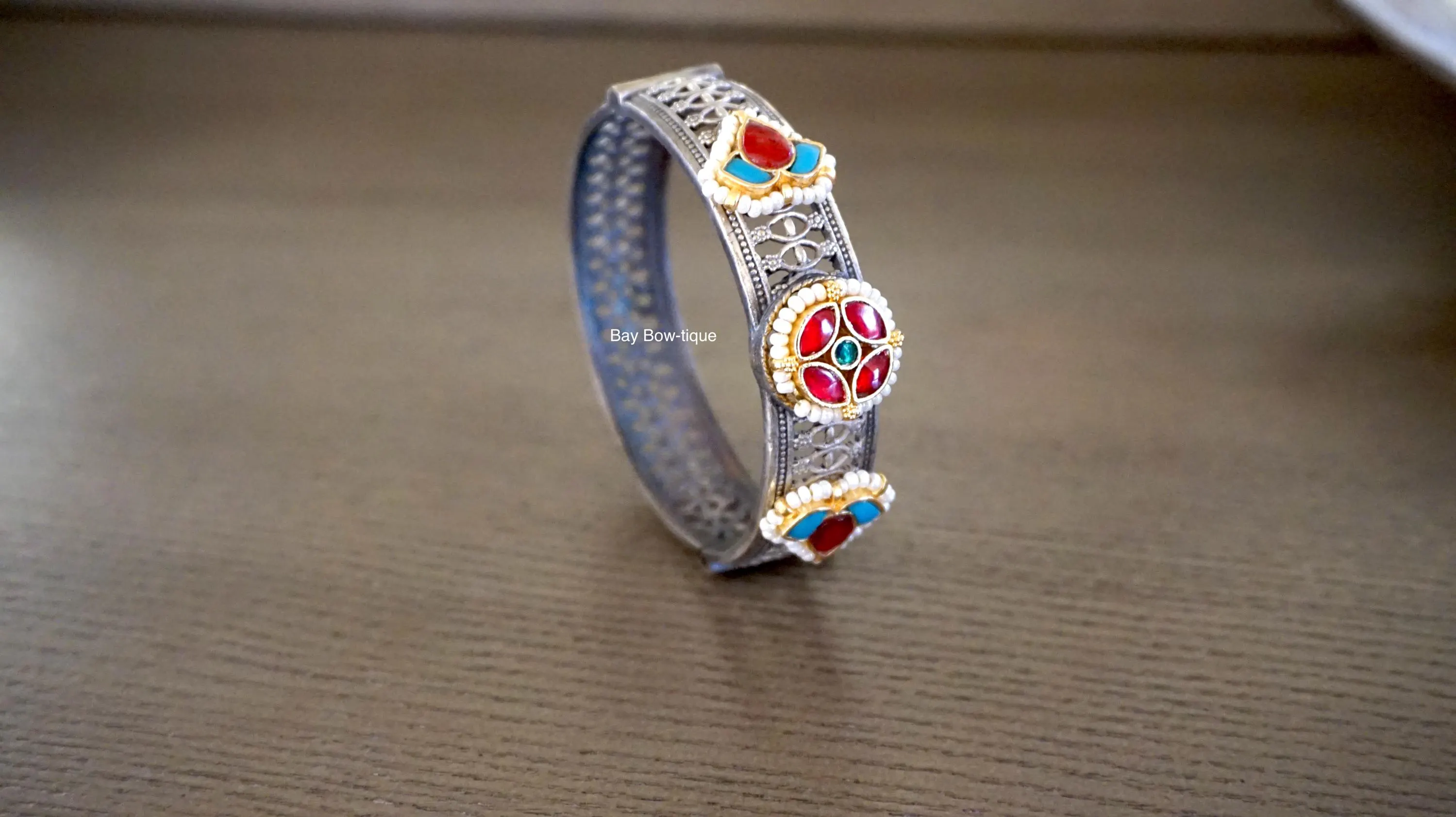 Fusion kada, Fusion bangles, Kundan bangles, Kundan kada, Blue bangles, Oxidized kada, Openable Bangles, Openable kada