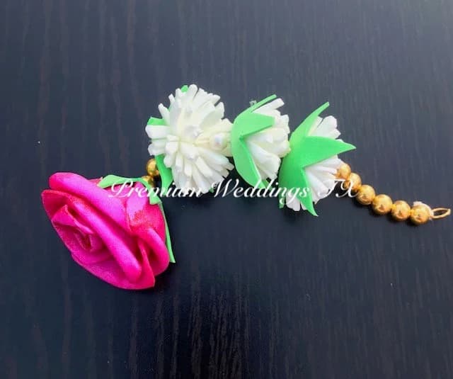 Floral Bridal Jewelry Set: Foam Flower Gajra, Bangles, Earrings, Tikka - image 5