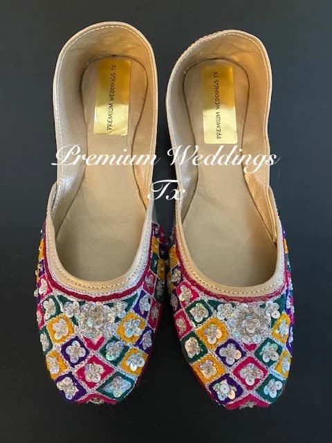 Embroidered Punjabi Jutti: Indian Wedding Shoes