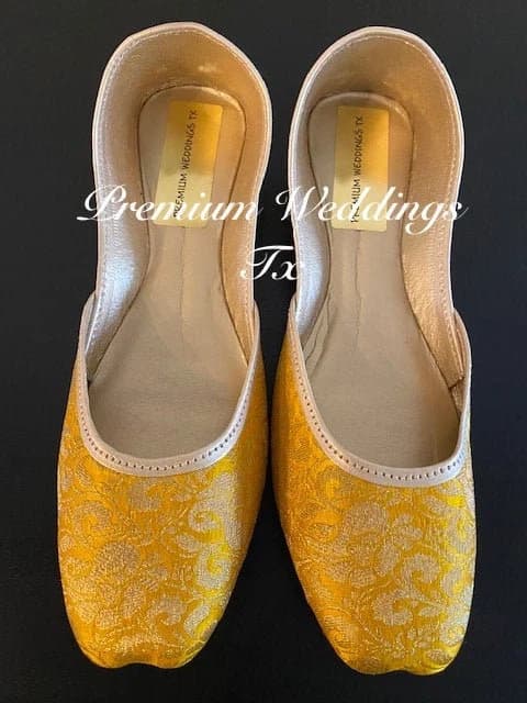 Banarsi Fabric Punjabi Jutti: Dulhan Shaadi Shoes