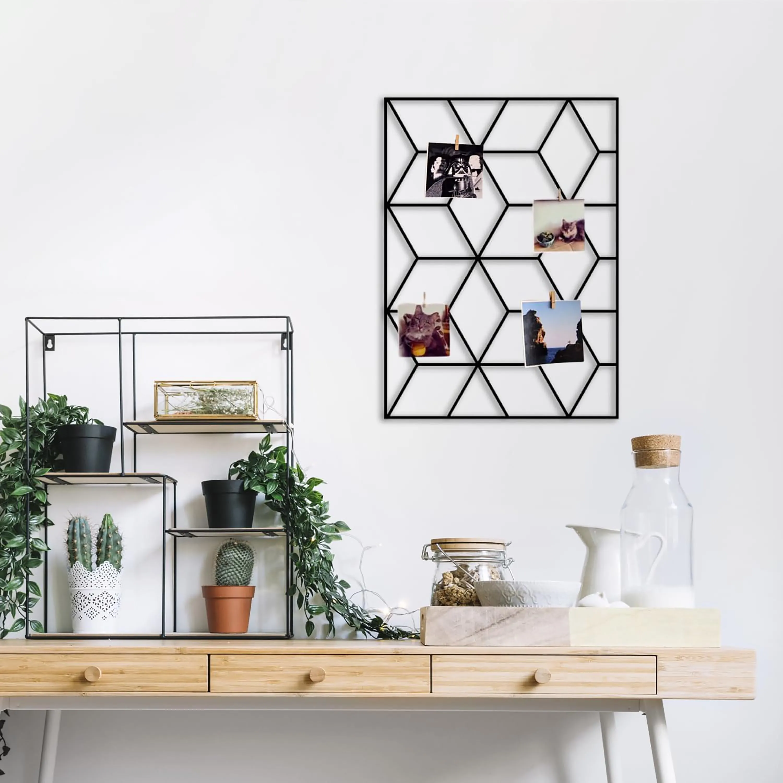 Cubic Metal Wall Grid: Photo Display, Memo Board, Home Decor (66x50cm)