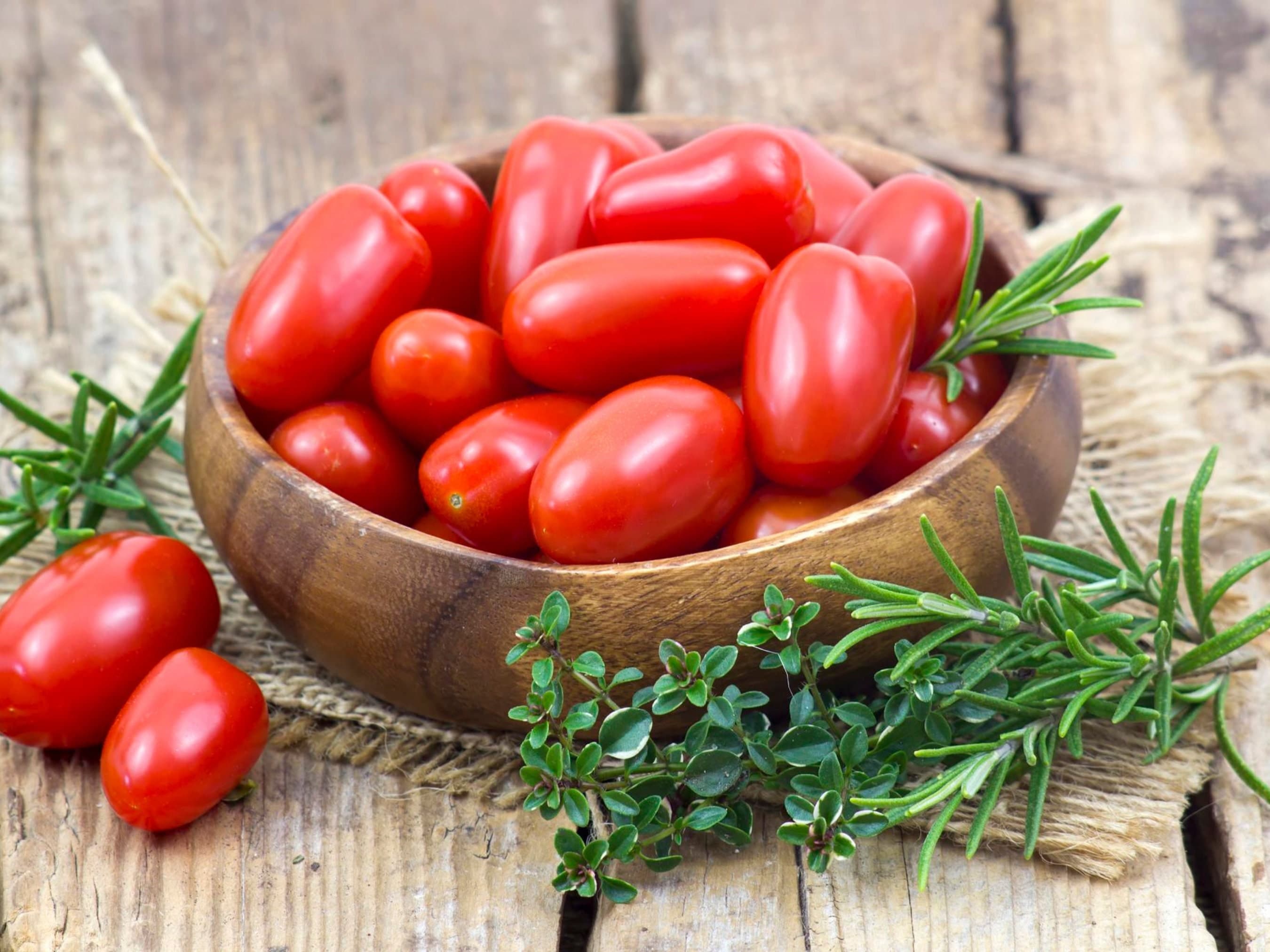 Roma Tomato Seeds - Organic & Non Gmo Tomato Seeds - Heirloom Seeds - Grow Your Own Tomatoes At Home