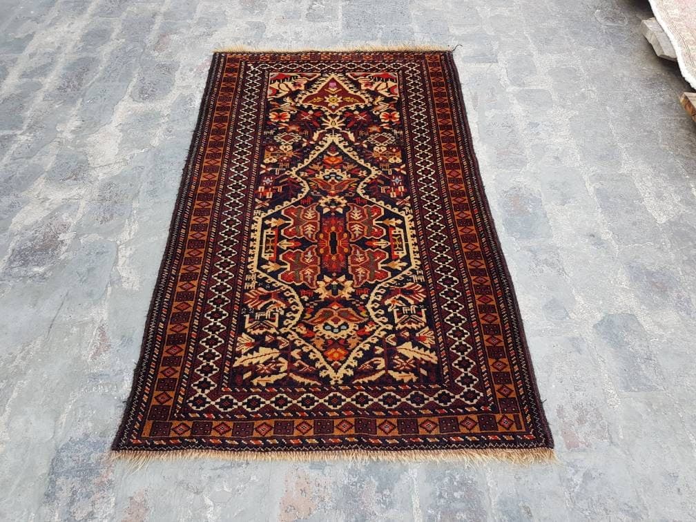 141 x 85 cm Handmade Afghan baluch prayer rug nice quality wool rug tribal vintage prayer mat low pile