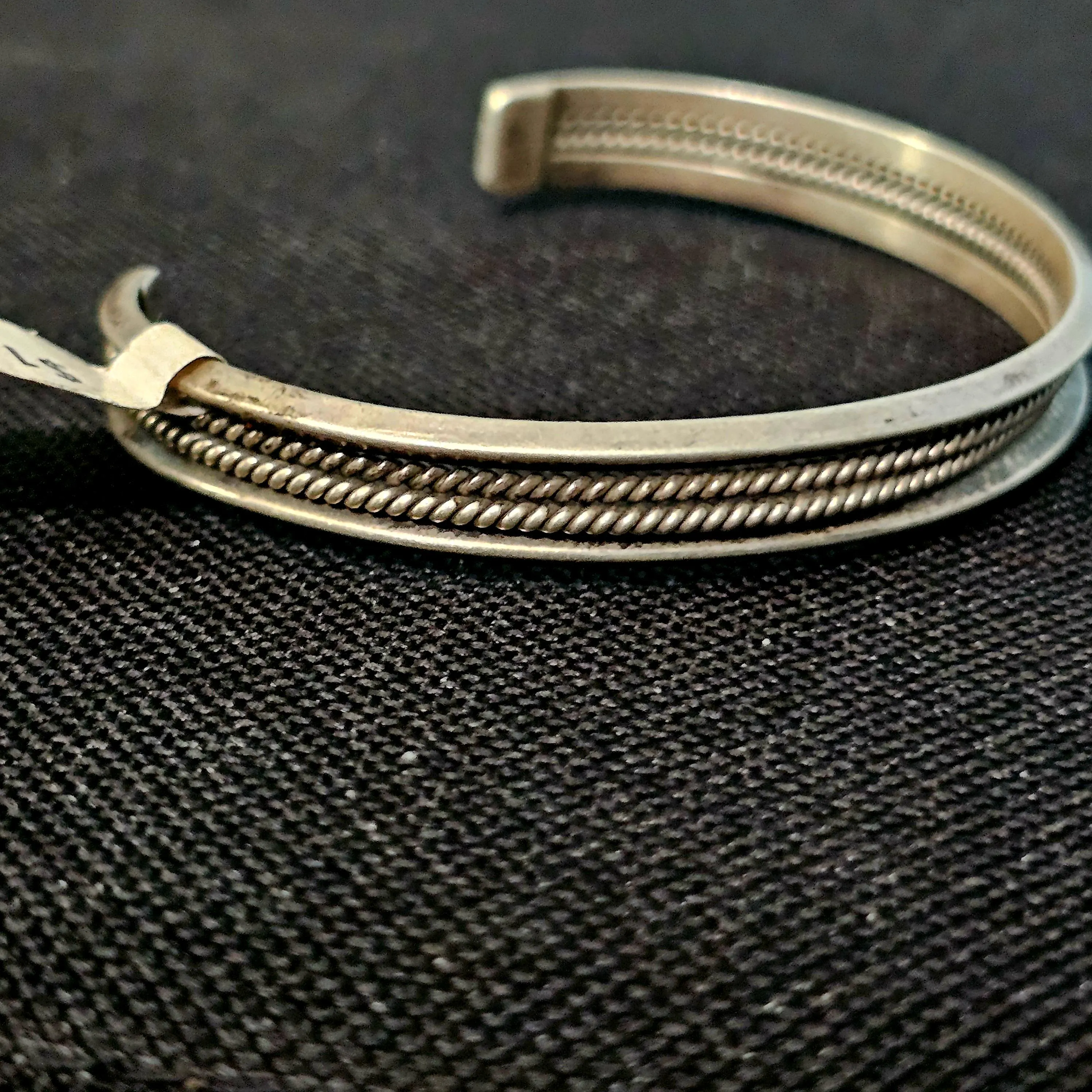 Narrow Vintage Silver Native Cuff Bracelet Old Pawn. 6 1/2" wrist. JB 939 - image 4