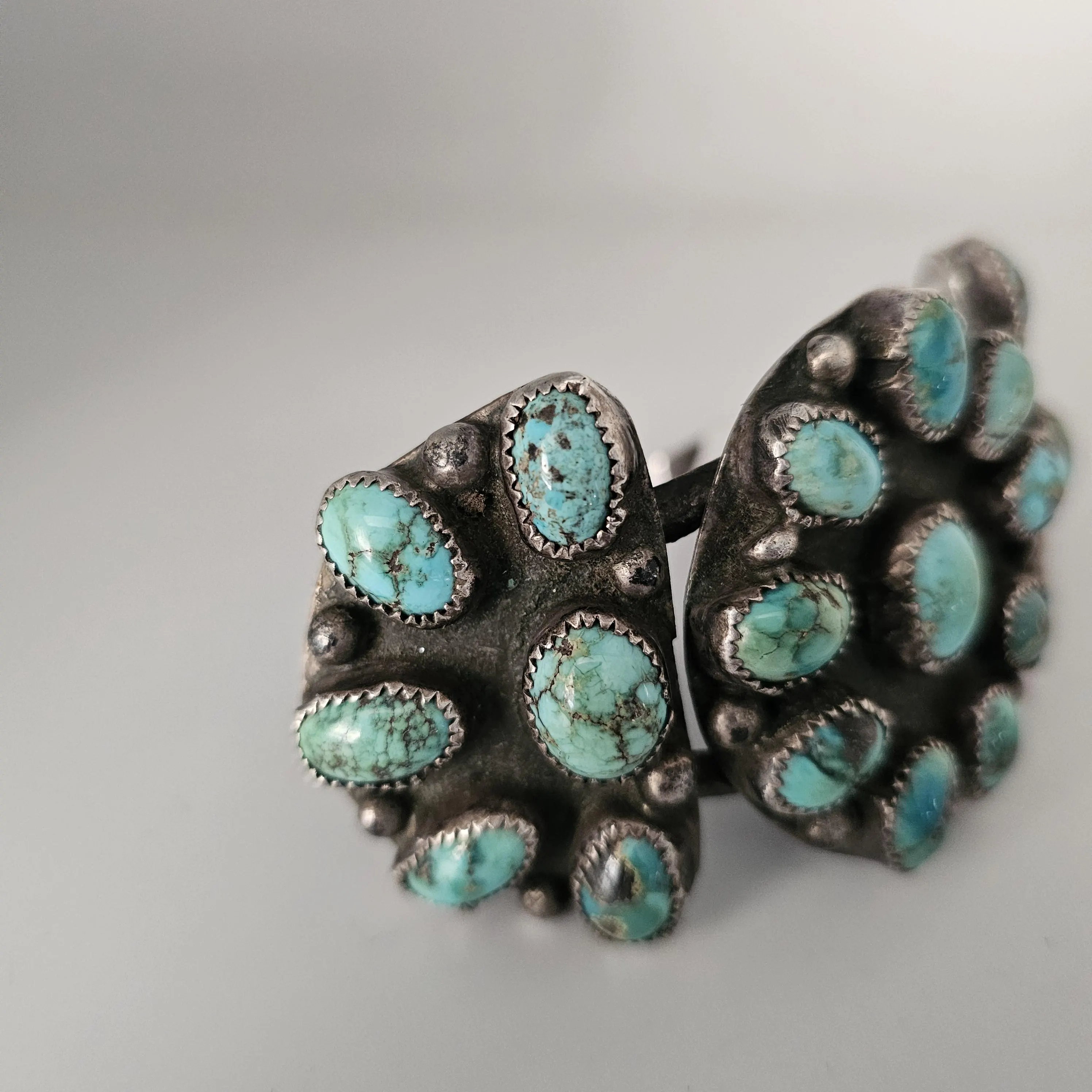 Big Old Zuni Cluster Natural Turquoise Vintage Native Cuff Old Pawn fits 7" wrist JB 957 - image 3