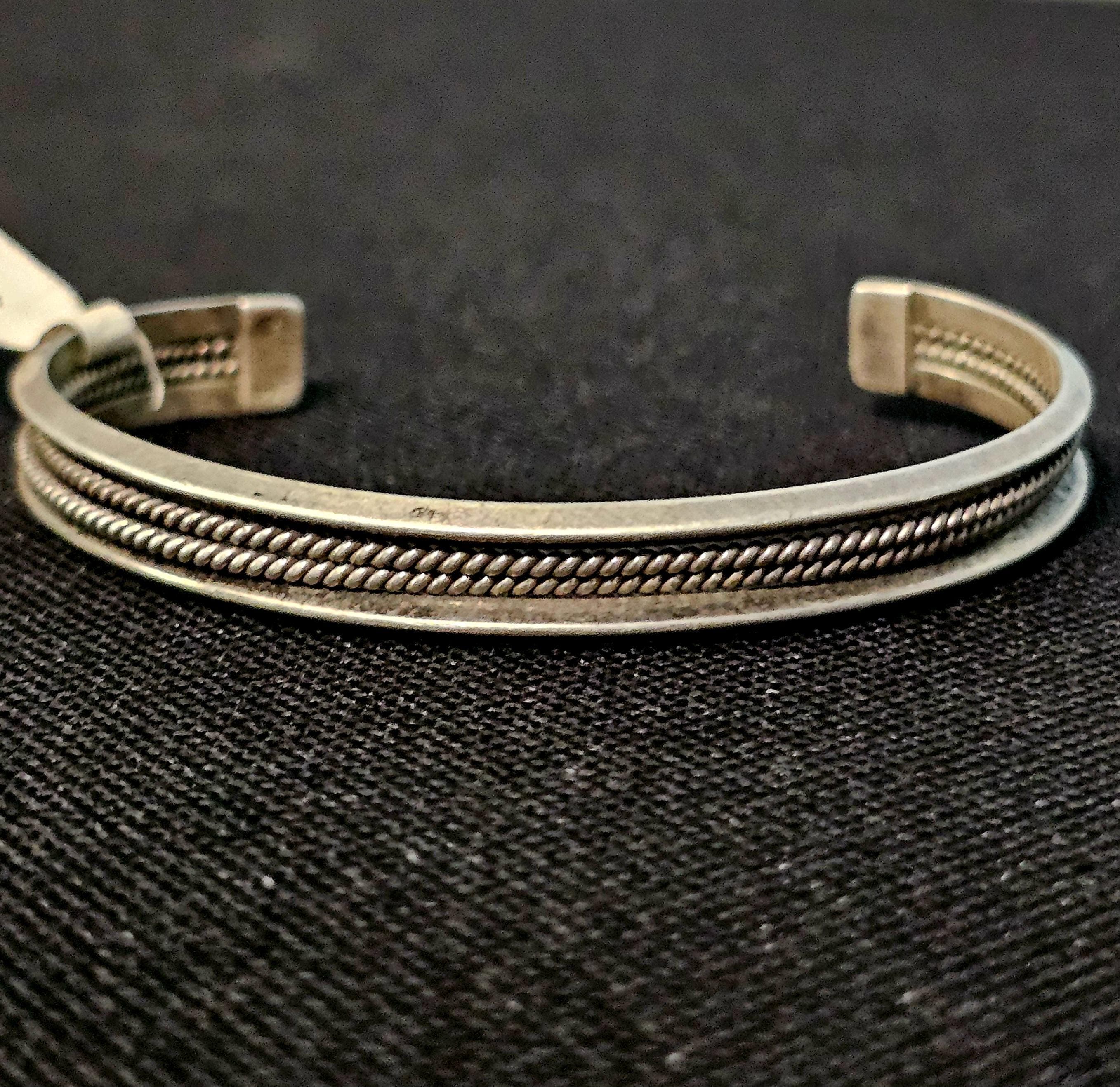 Narrow Vintage Silver Native Cuff Bracelet Old Pawn. 6 1/2" wrist. JB 939