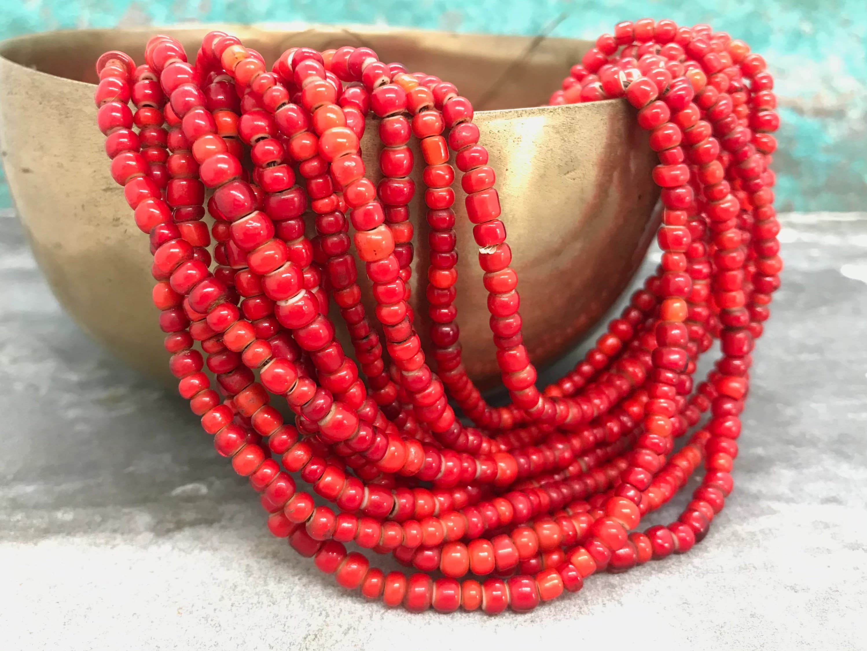Strand of Venetian whitehearts, 1900's, murano glass beads, cornaline d'Aleppo, old Venetian beads, African trade beads, spacer beads, 55 cm