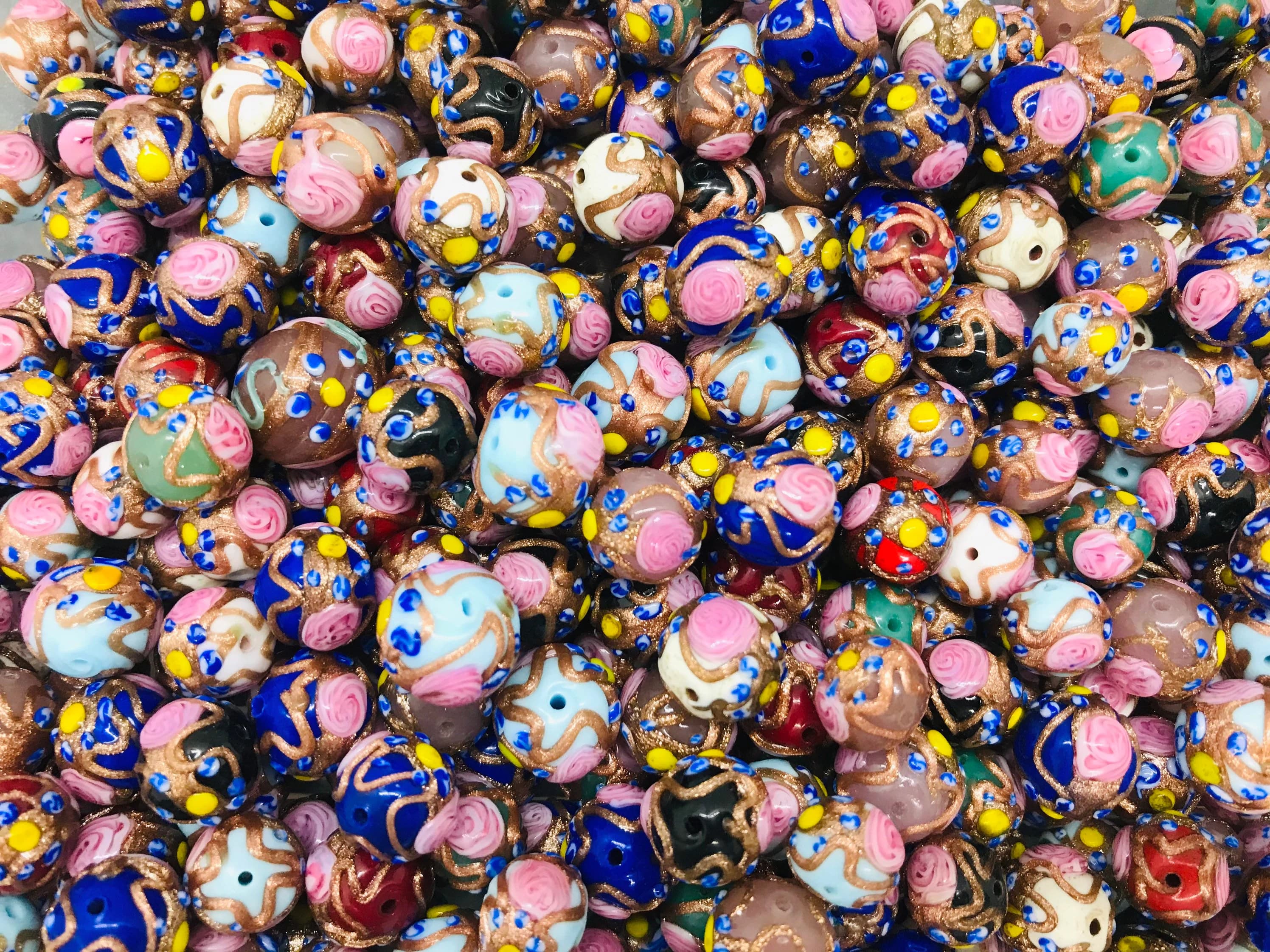 2 small cute vintage Venetian wedding cake beads, vintage Murano glass beads, fiorato beads, lampwork beads, Venetian beads for jewelry