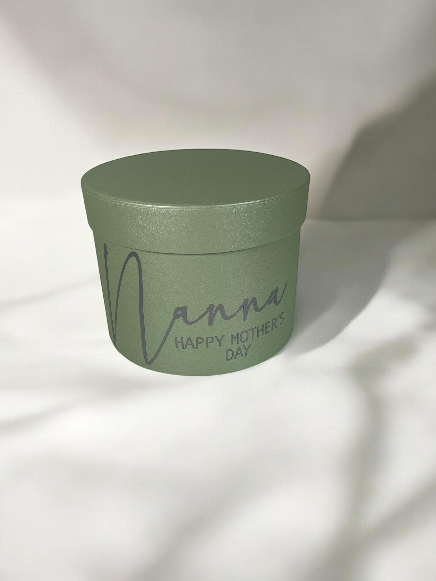 Personalised Mother's Day Keepsake Box: Custom Round Gift Box