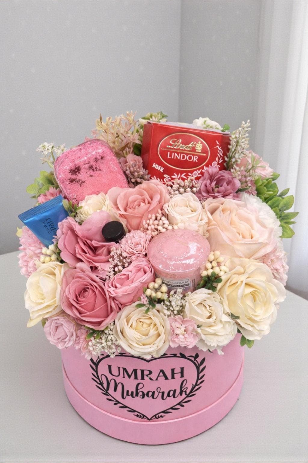 Umrah Mubarak Pamper Box – Pink | Personalised Islamic Gift for Her - image 5
