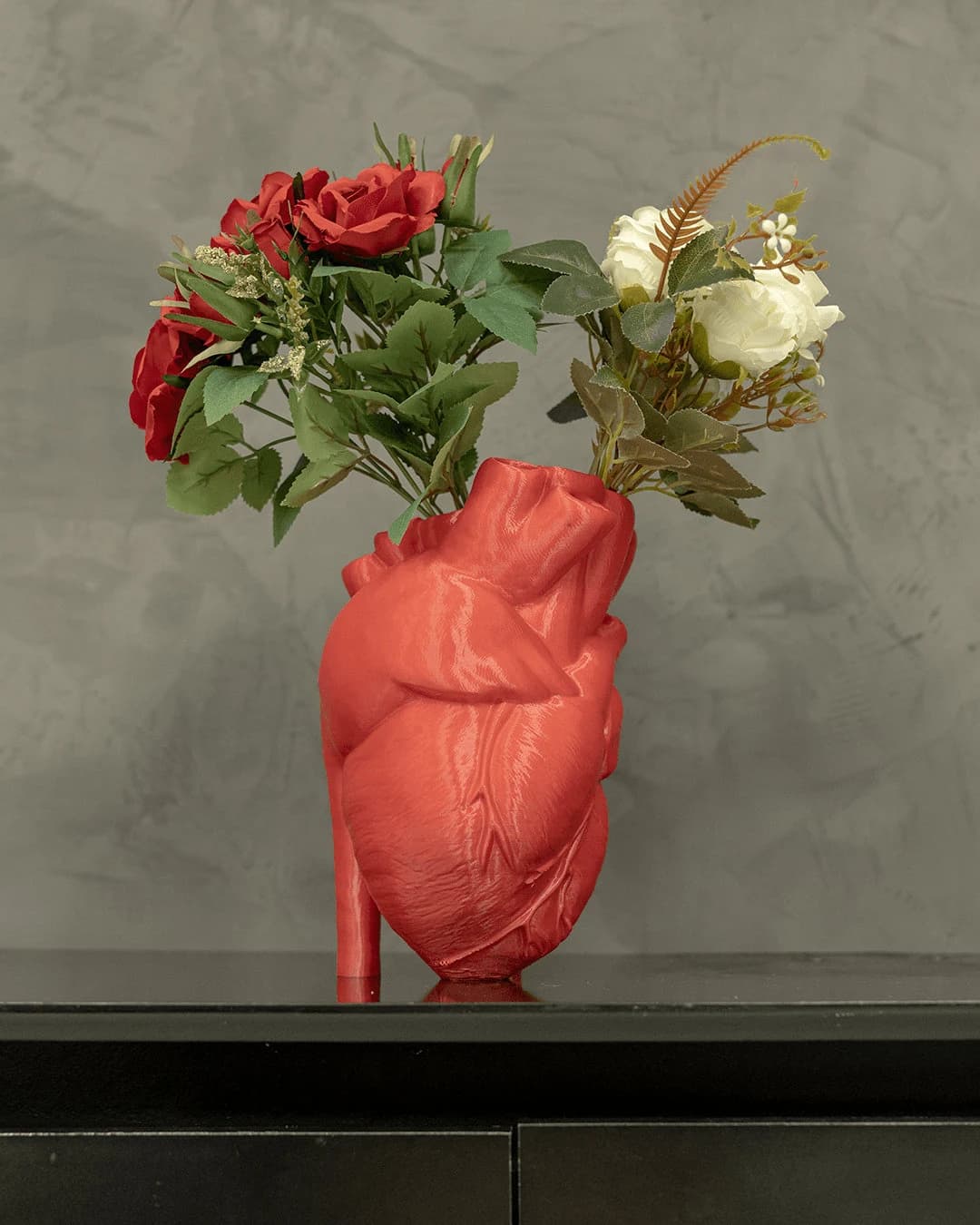 Elegant Realistic Heart Vase - 3D Printed Stunning Valentine's Day Centrepiece