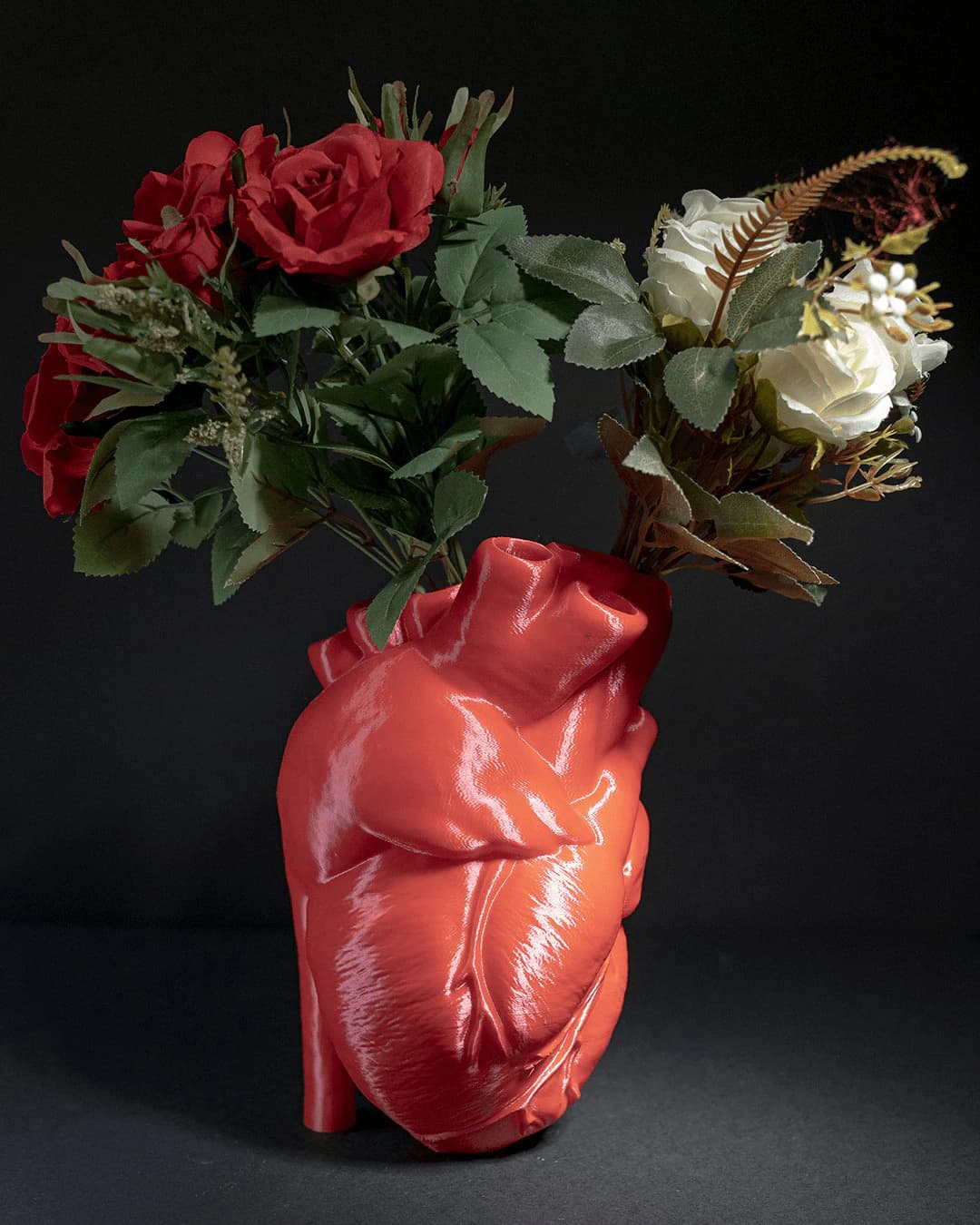 Elegant Realistic Heart Vase - 3D Printed Stunning Valentine's Day Centrepiece