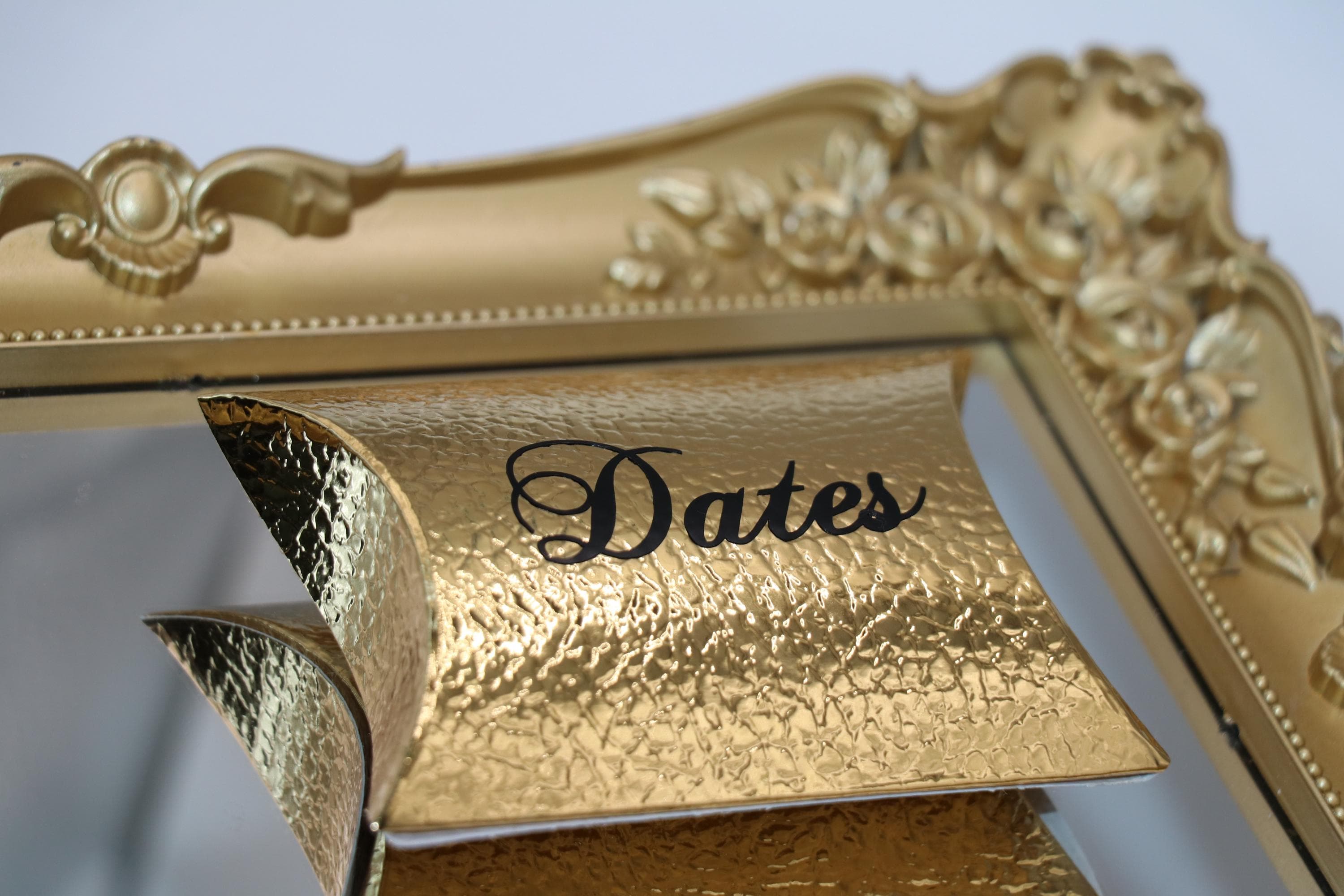 Luxury Gold Date Favours for Ramadan, Eid, Umrah Gifts or Hajj - image 3