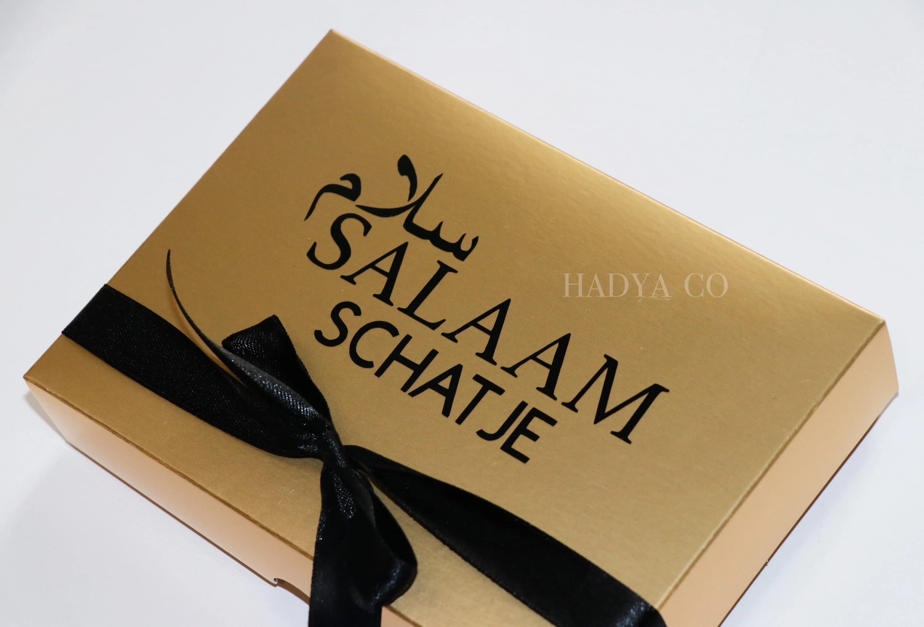 Deluxe Zam Zam Water, Dates and Ferrero Rocher Gift Set - Nikkah/ Wedding/ Birthday Gift - Also for Aqiqah/ Groom/ Bride/ Wedding Invitation - image 4