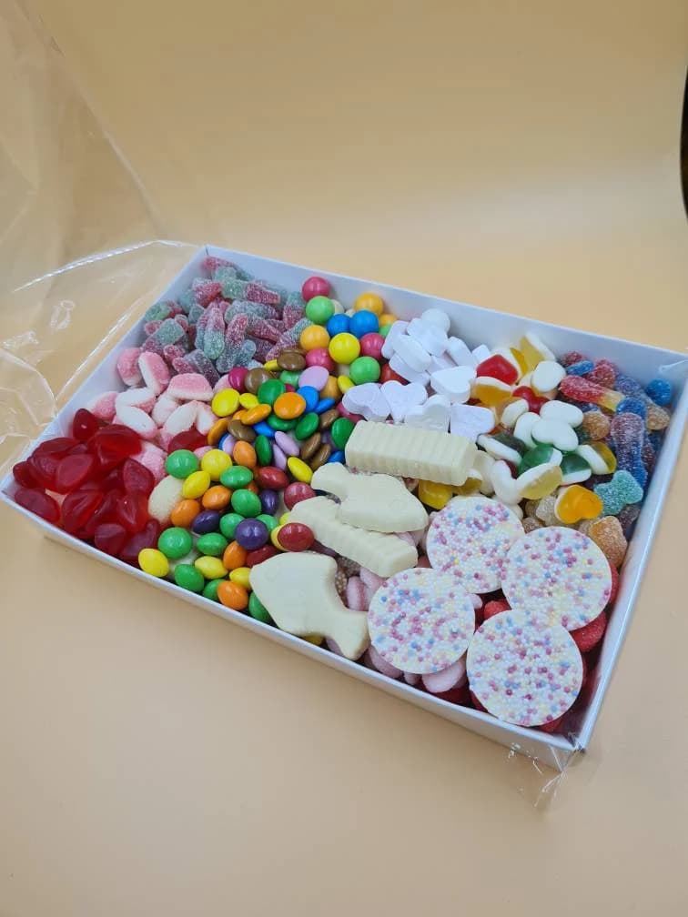 Halal Sweet Box, Eid Gift, Personalized Candy Treat (1.2kg) - image 5