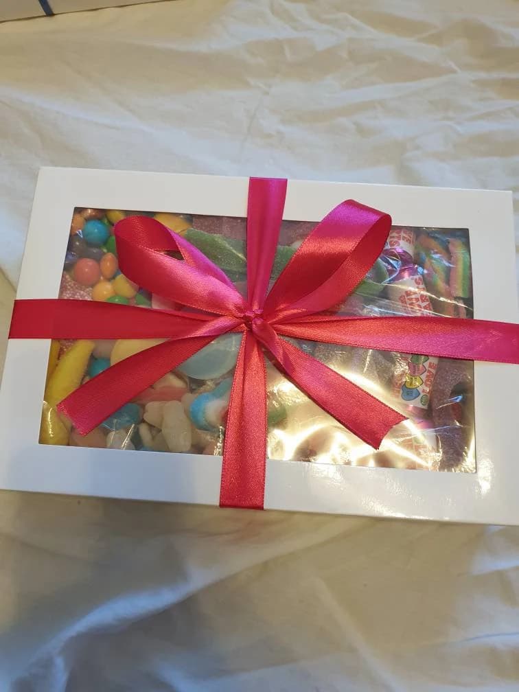 Halal Sweet Box, Eid Gift, Personalized Candy Treat (1.2kg) - image 4