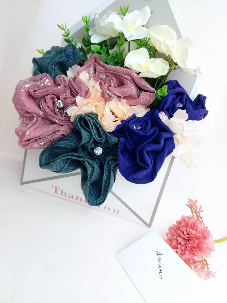 Scarf Hijab Bouquet Flower Gift Thank You Congratulations personalised Wedding Engagement Eid Birthday Mother's Day hamper envelope gift - image 4