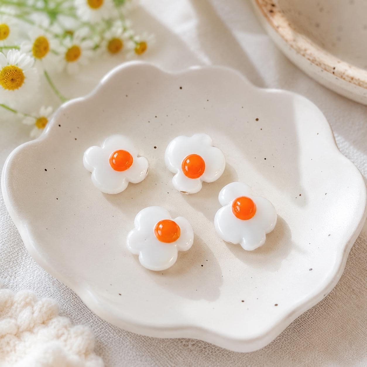 Fried Egg Lampwork Glass Bead, Sunny Side Up Egg Charm, Kawaii Food Bead, Murano Glass Breakfast Charm, Miniature Food Jewelry Supply