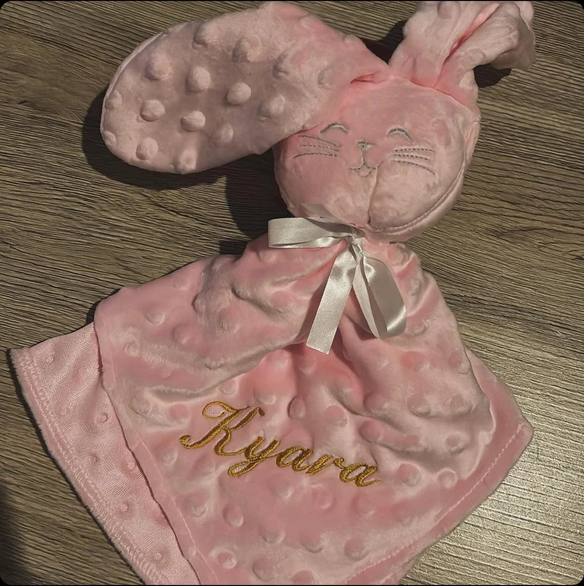 Doudou minky broder rose bleu gris cadeaux naissance bébé broderie jewellery kids prénom arabe - image 3