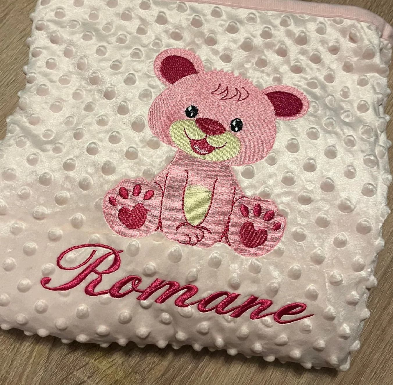 plaid rose ours fille bébé couverture polaire minky idée cadeaux personnalisé