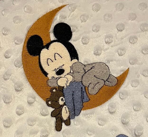 Plaid couverture minky broder Mickey Minnie avec prénoms bleu rose blanc gris disney cadeaux naissance - image 4