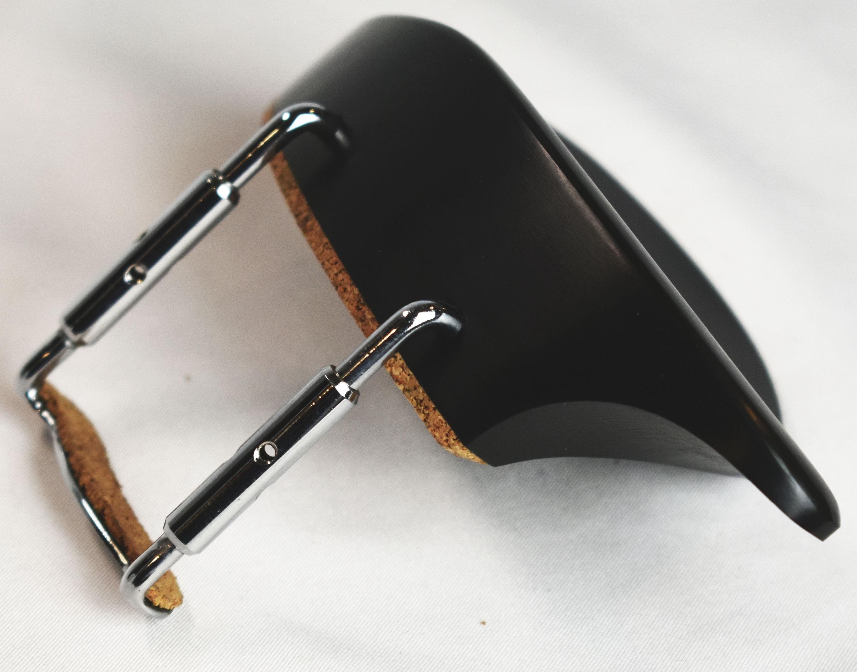 Nero Stuber Violin Chinrest with Black or Chrome Hardware - image 3