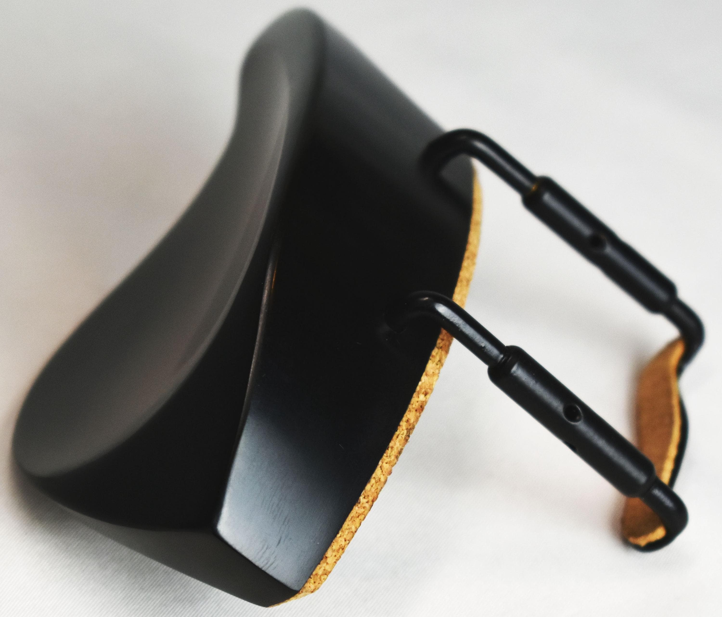 Nero Stuber Violin Chinrest with Black or Chrome Hardware - image 4