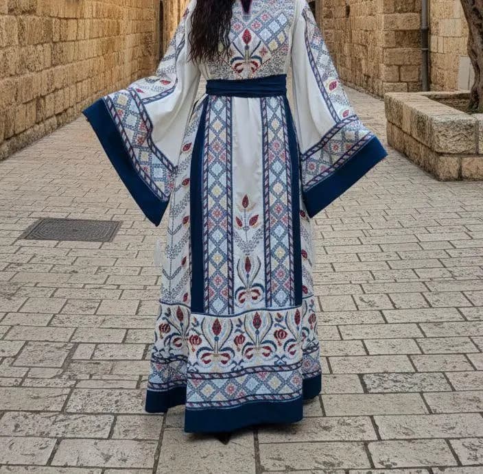 Palestinian Embroidery Authentic Dress (Thobe) - image 3