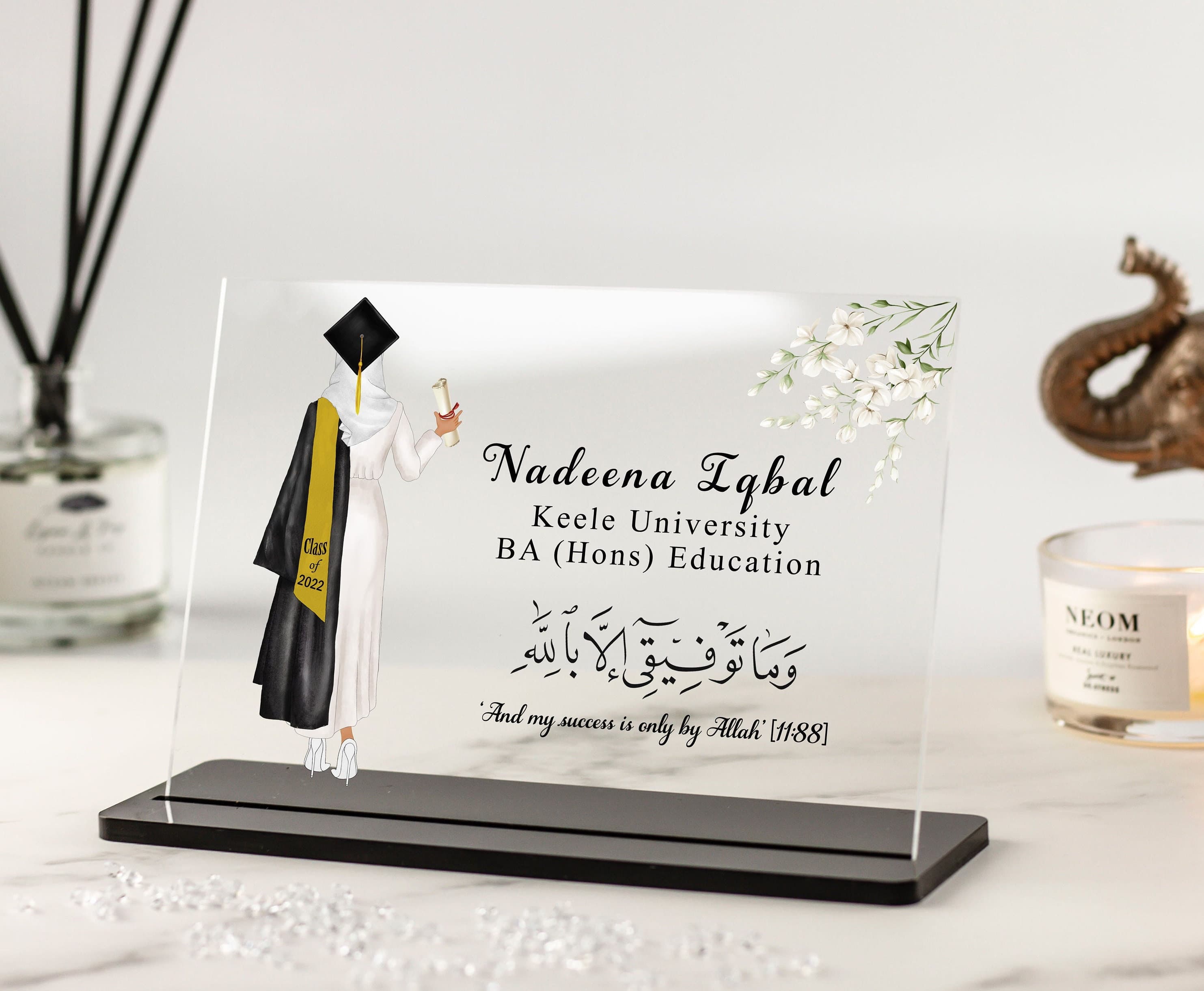 Muslim Graduation Gift, Personalised Graduation Gift for Her, Islamic Gift for Her, Any YEAR Congratulations Graduation Gift Acrylic Plaque