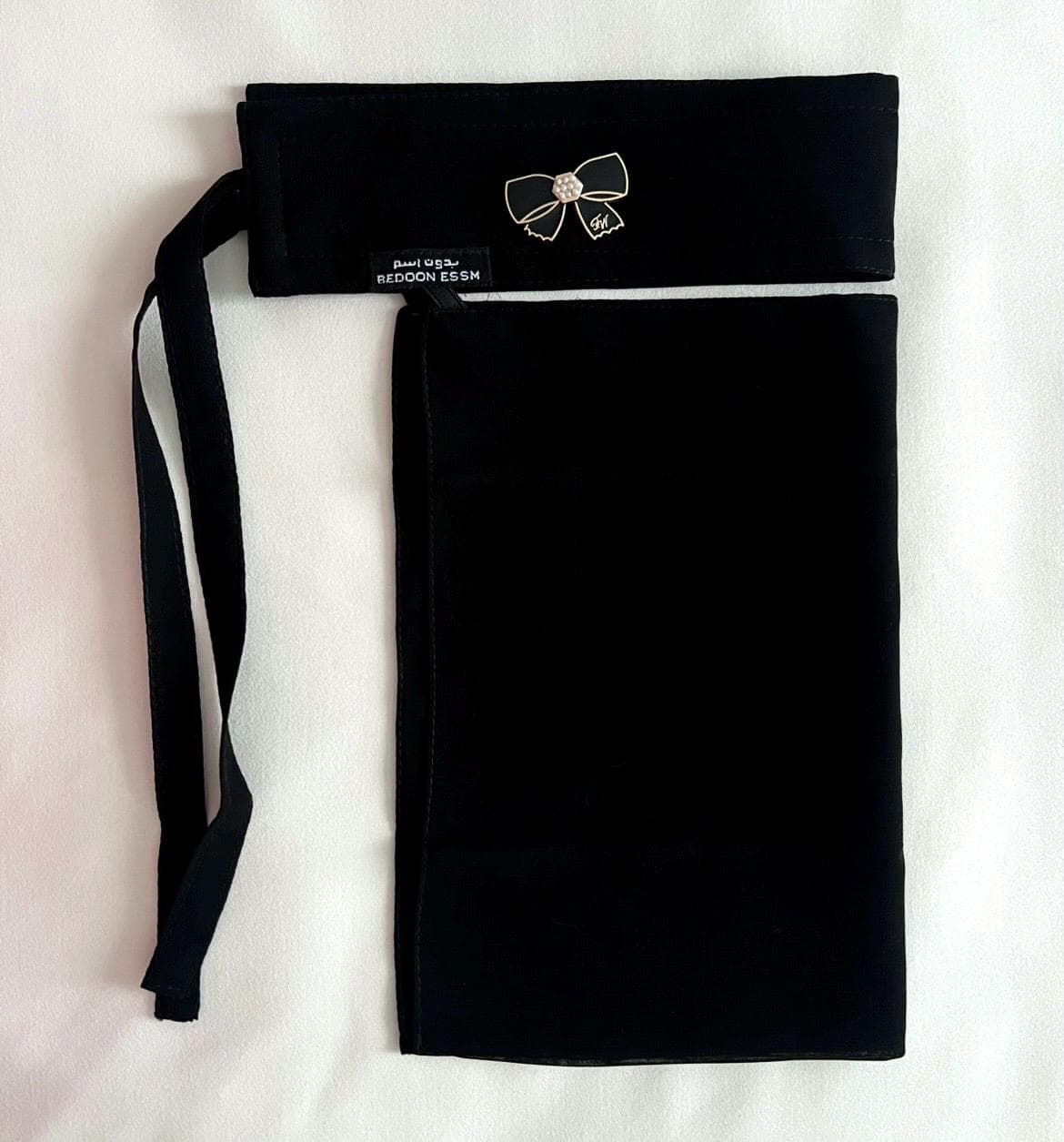 Saudi niqab with pearl bow design - image 3