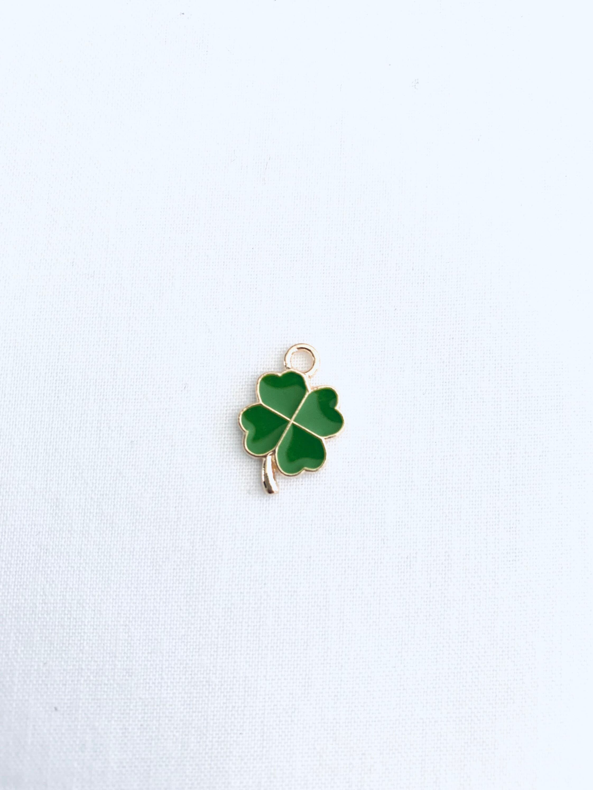 5 pcs Green Lucky Four Leaf Clovers Necklace Charms Pendants, 18mm, hole 2mm. GOLD - image 4