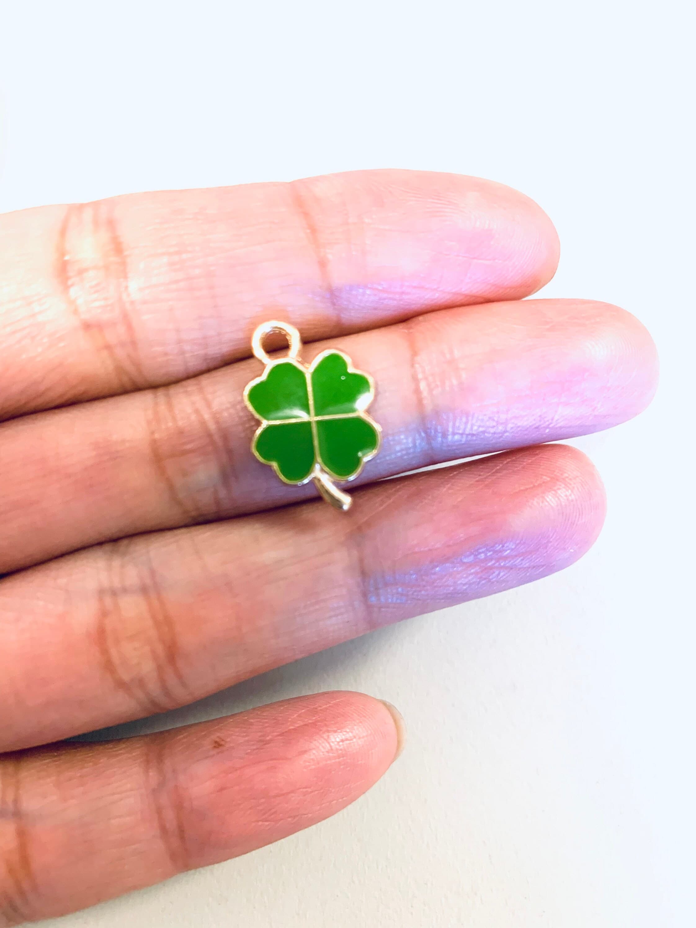 5 pcs Green Lucky Four Leaf Clovers Necklace Charms Pendants, 18mm, hole 2mm. GOLD - image 3