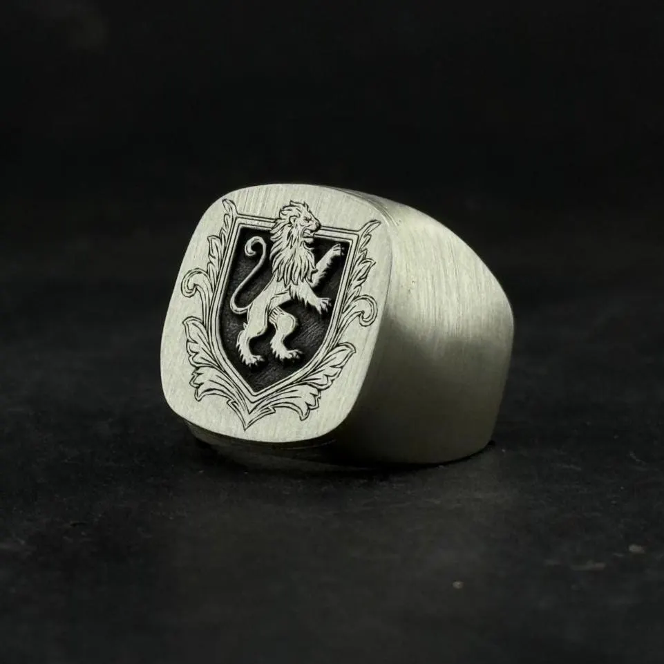 Custom Sterling Silver Signet Ring, 3D Engraved Lion Emblem, Personalized Men's Jewelry, Family crest Ring, Best Gift for Dad