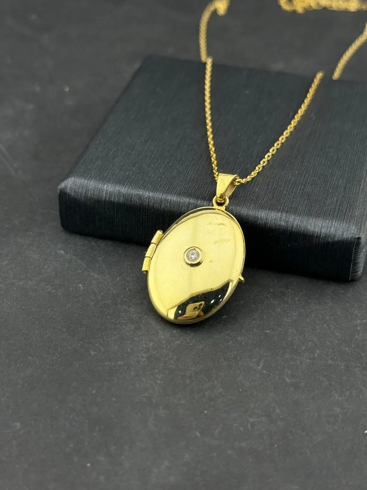 Personalized Oval Photo Locket Necklace with Stone, Custom Picture Pendant, Gold Locket Necklace with Photo, Keepsake Gift for Her, Mom Gift - image 3
