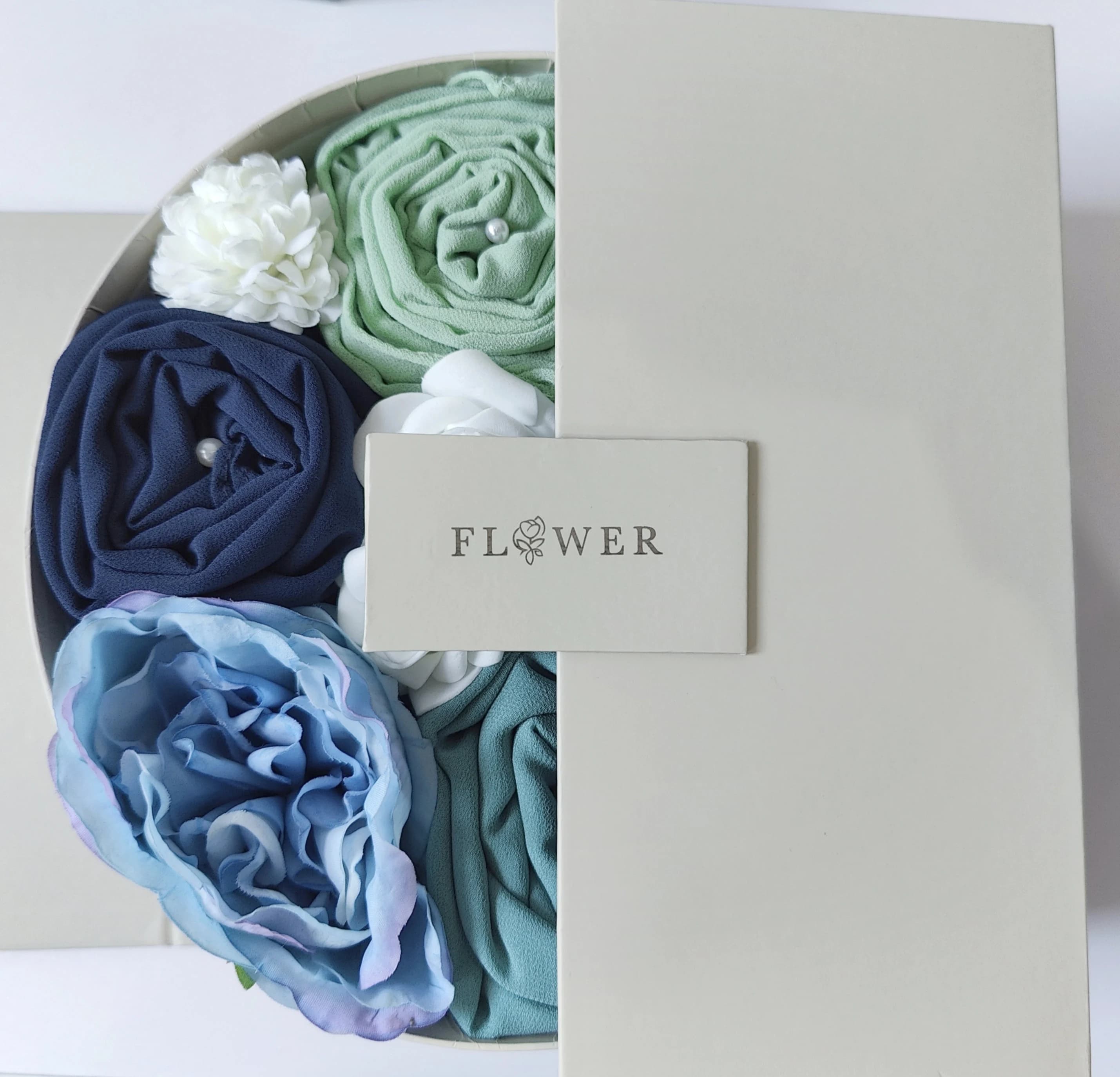 Personalised Hijab Gift Bouquet, Soft Scarf Arrangement, Keepsake Surprise (Birthday, Eid), Umrah - image 4