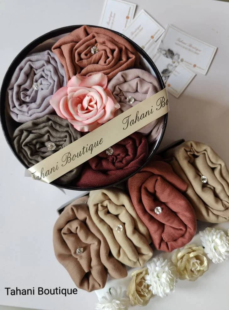 Viscose Hijab Gift Set, Boho Chic Bouquet, Perfumed Flowers
