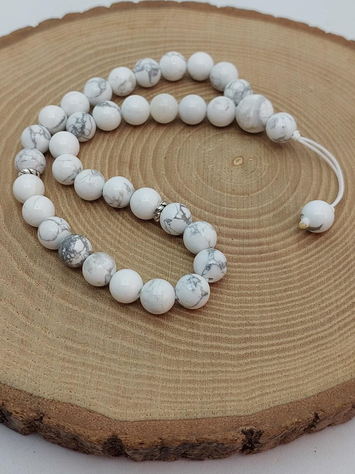 Handmade 33 Beads Howlite Tasbih – 8mm Muslim Prayer Beads for Calm, Patience & Gift (1847)