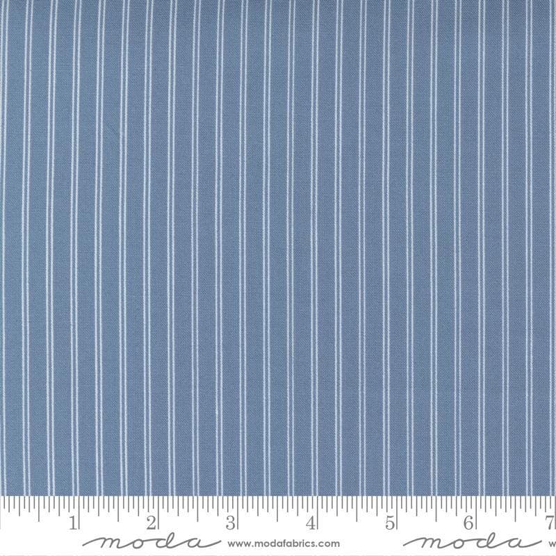 Nantucket Summer by Bonnie and Camille for Moda Fabrics, Item number 55267-15 Lake - image 3