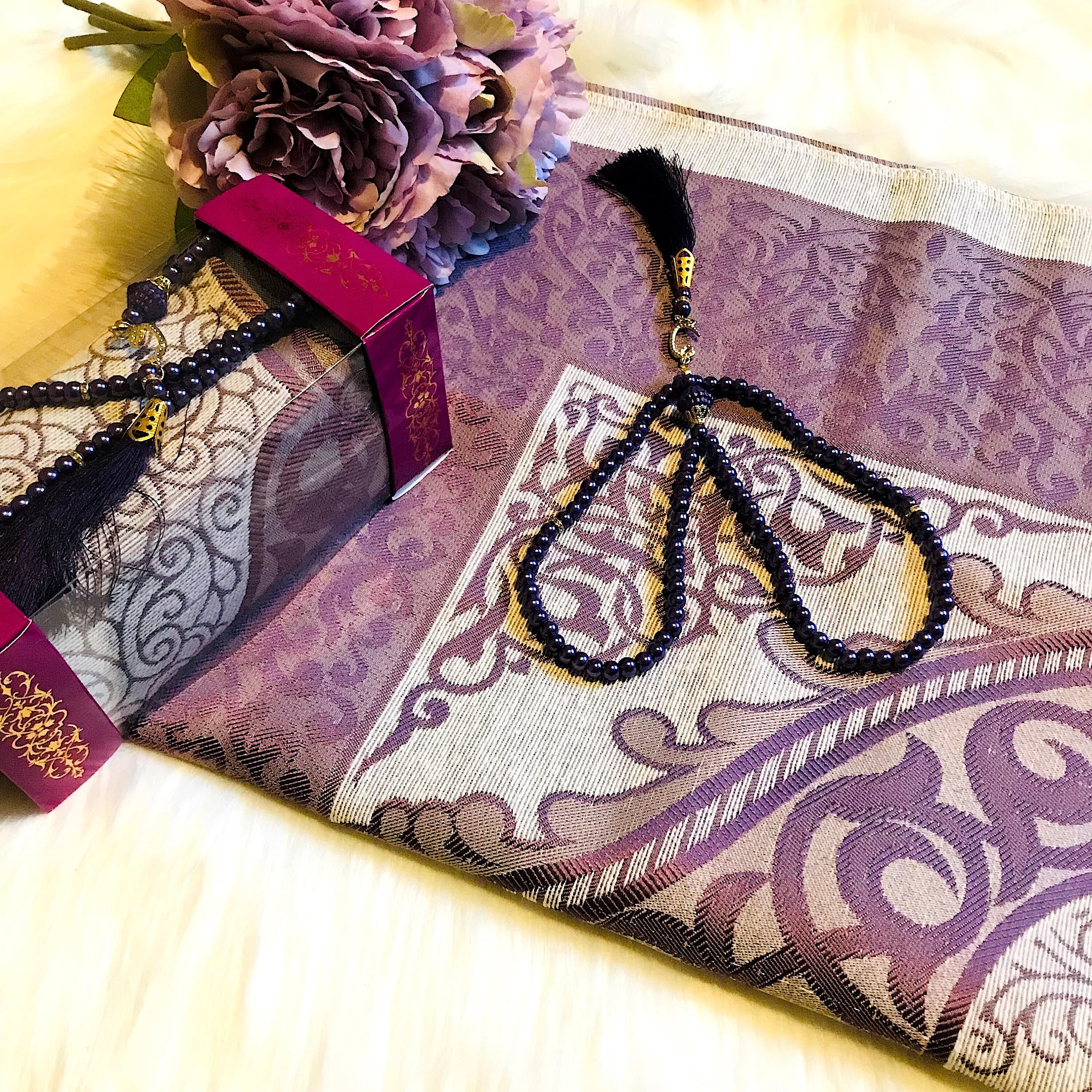 Mihrab Taffeta Gift Boxed Ottoman Prayer Rug with Tasbih  -Large Prayer Mat / Janamaz - Size: 120 x 70 cm - Made in Turkey - image 4