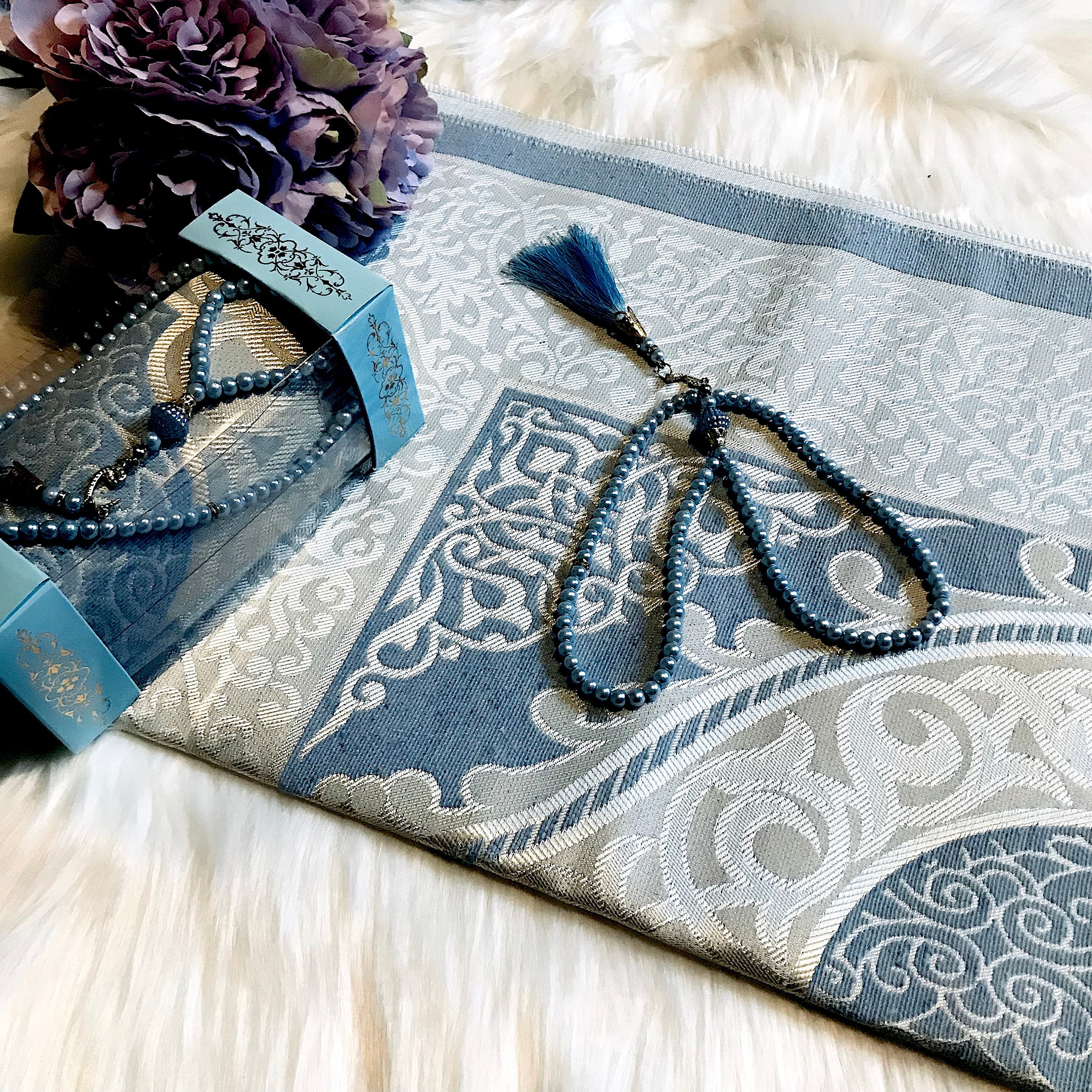 Mihrab Taffeta Gift Boxed Ottoman Prayer Rug with Tasbih  -Large Prayer Mat / Janamaz - Size: 120 x 70 cm - Made in Turkey - image 5